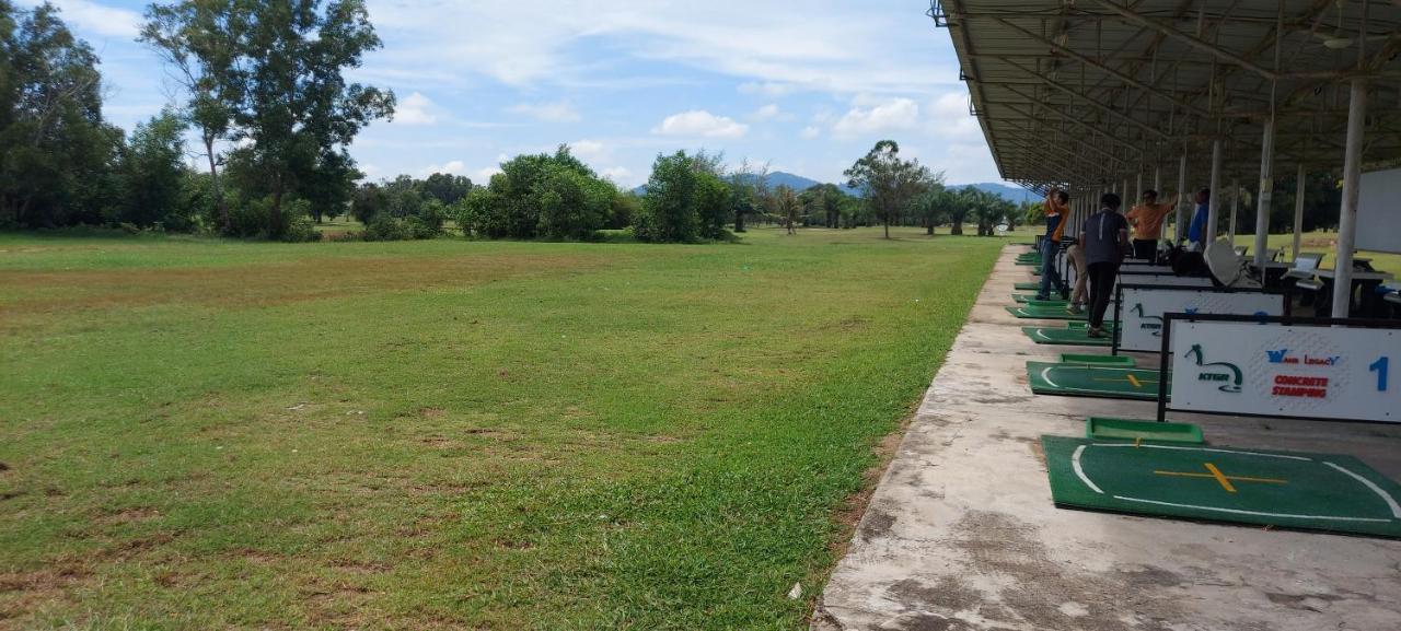 Kuala Terengganu Golf Resort By Ancasa Hotels & Resorts Exterior photo